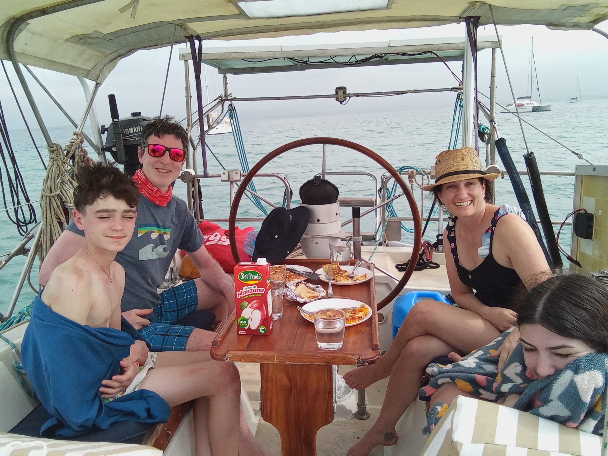 Tropical clothing for San Blas