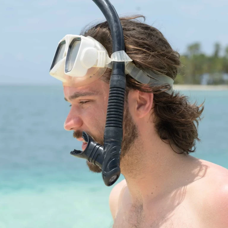 going snorkeling in san blas