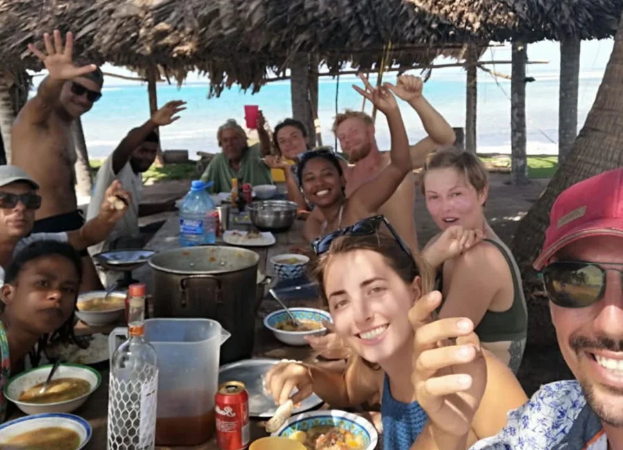 Young Backpackers in San Blas